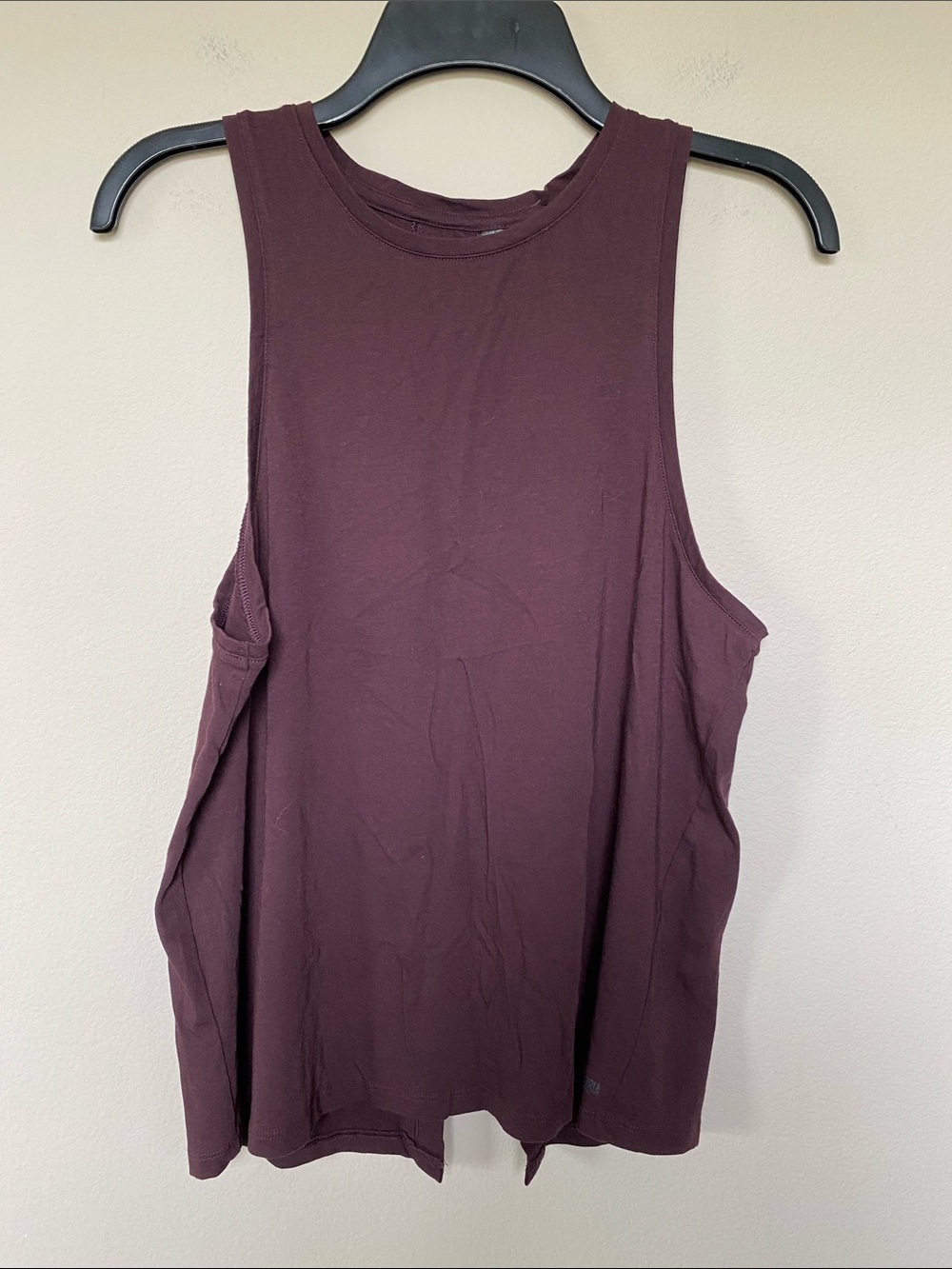 VS Victoria Sport Burgundy Cropped Tank Top with Lace Up Open Back